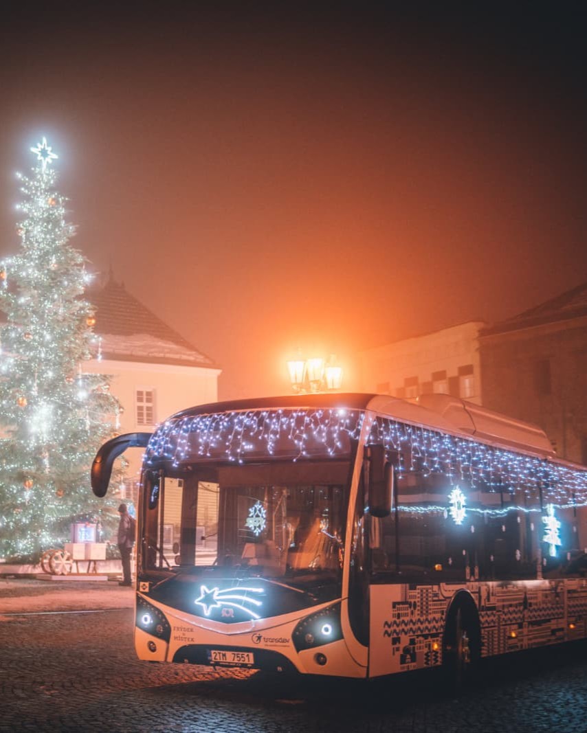 Vanocni_bus_FM